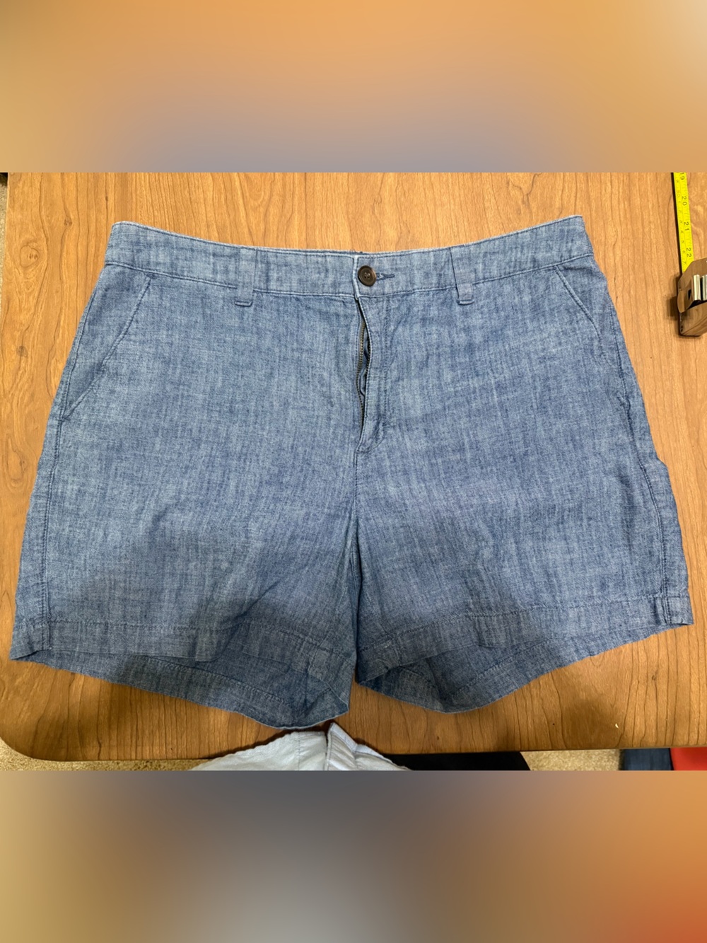 a new day women’s size 12 Chambray Blue Flat-Front Shorts 5” inseam euc